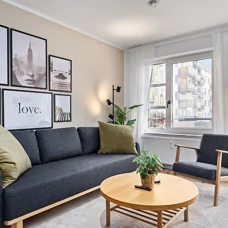Edler Wohnraum Luxurioeses Apartment Mit Balkon, Boxspringbett, Kaffeevollautomat, Lift & Parkplatz Chemnitz Exterior photo
