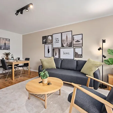 Edler Wohnraum Luxurioeses Apartment Mit Balkon, Boxspringbett, Kaffeevollautomat, Lift & Parkplatz Chemnitz Exterior photo