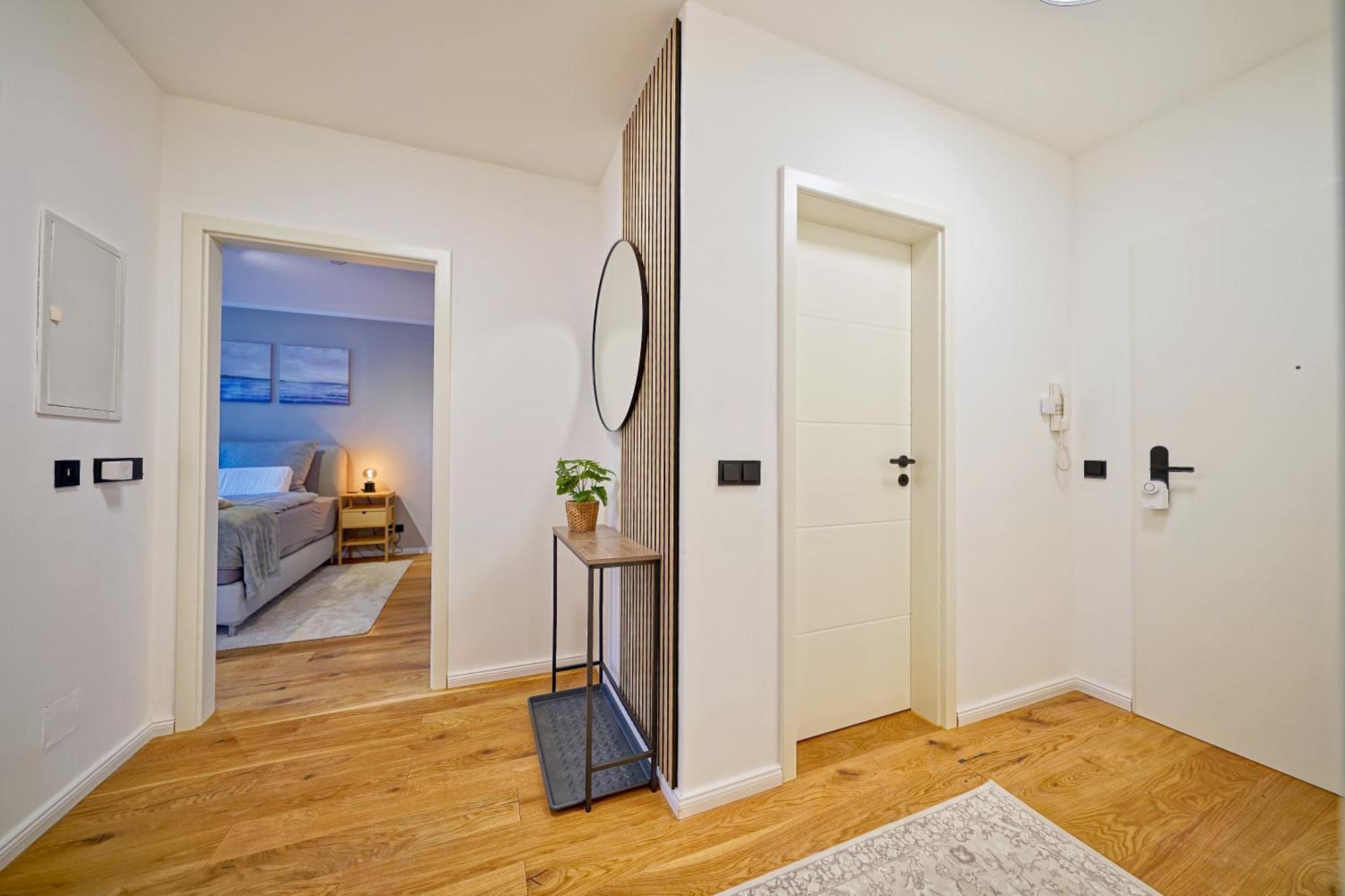 Apartment Edler Wohnraum Luxurioeses Mit Balkon, Boxspringbett, Kaffeevollautomat, Lift & Parkplatz Chemnitz