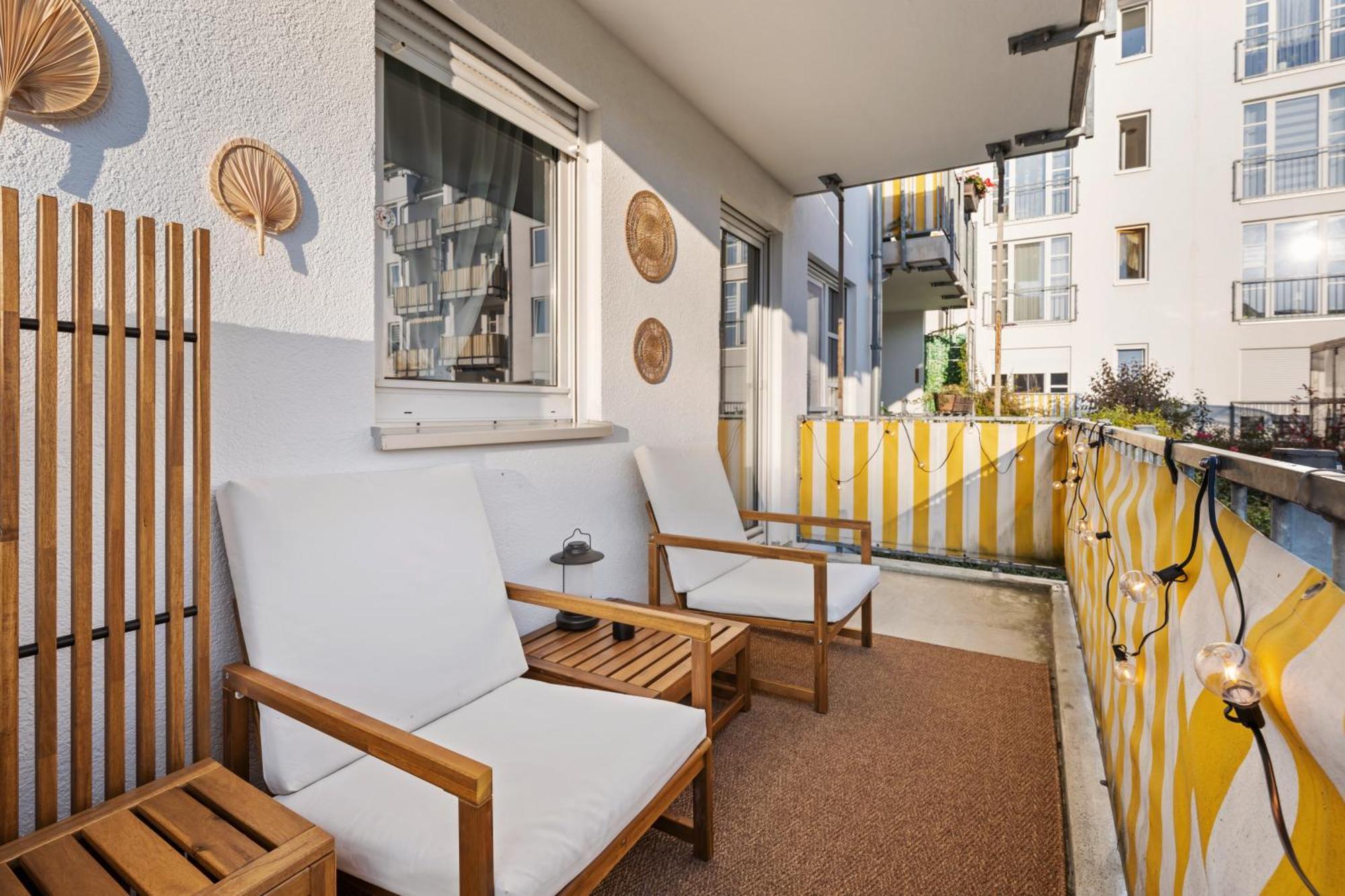 Apartment Edler Wohnraum Luxurioeses Mit Balkon, Boxspringbett, Kaffeevollautomat, Lift & Parkplatz Chemnitz
